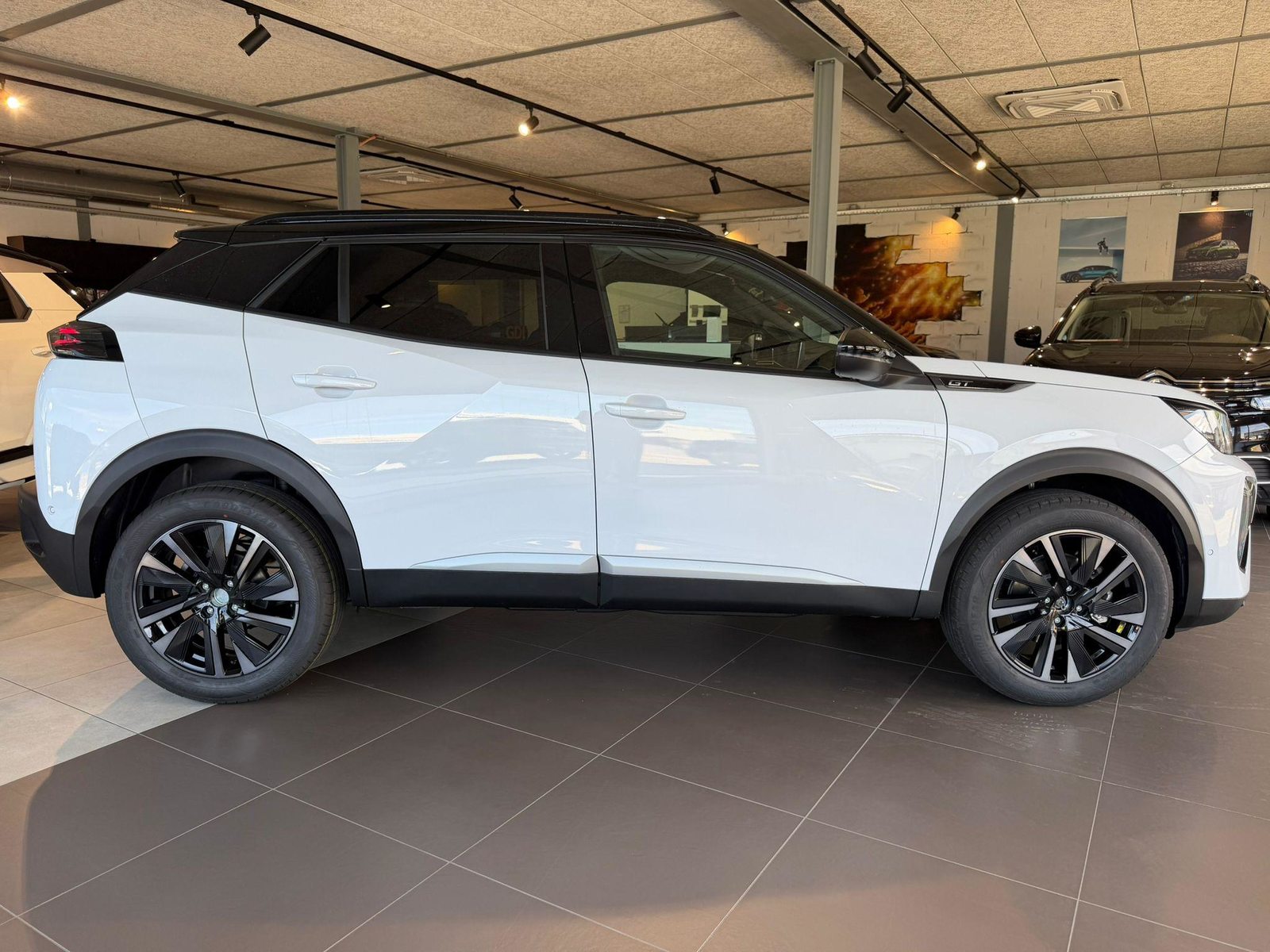 PEUGEOT 2008 1.2 Hybrid 145 GT Exclusive, Mild-Hybrid Benzin/Elektro, Neuwagen, Automatik - 5
