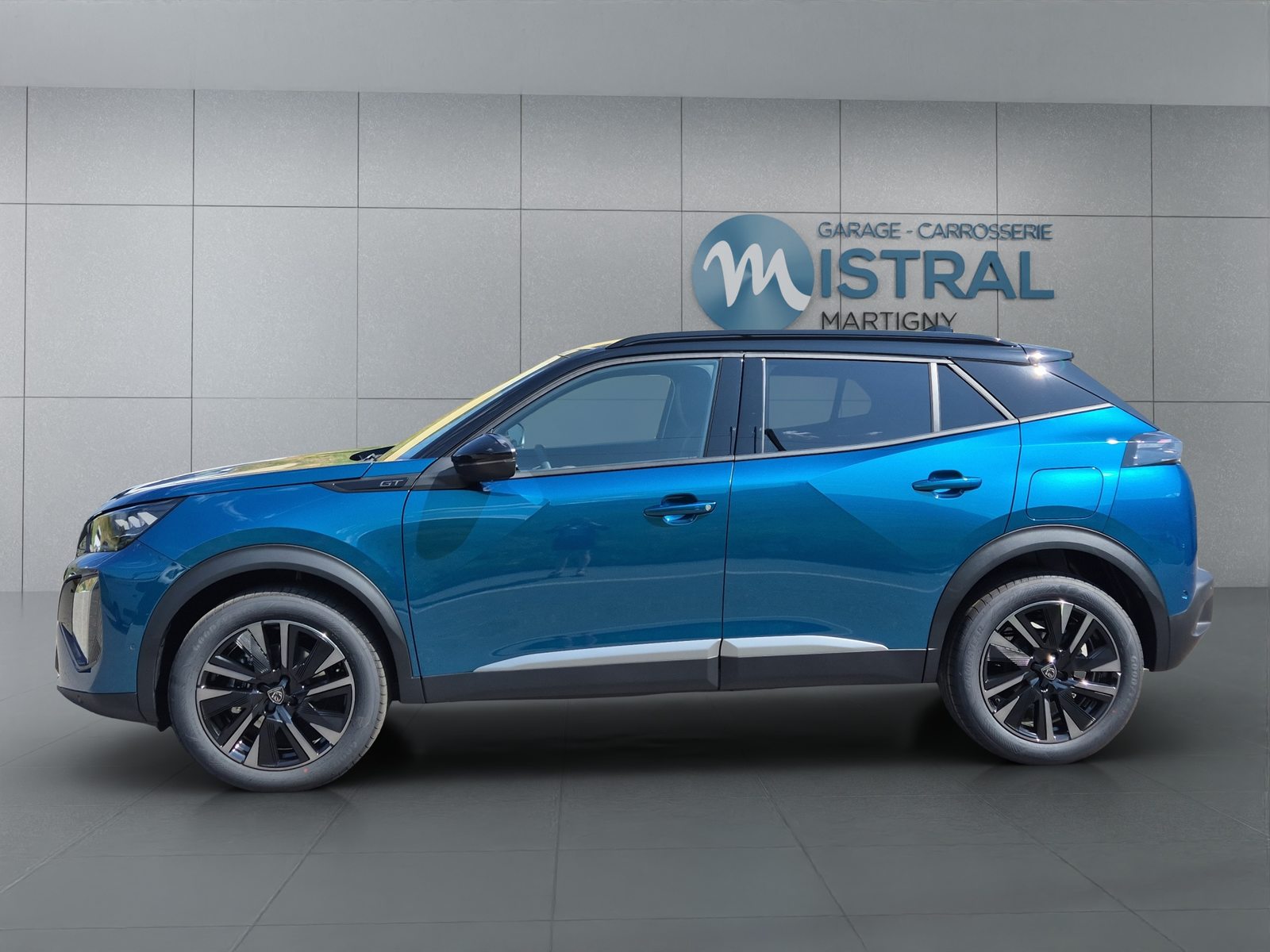 PEUGEOT 2008 1.2 Hybrid 145 GT Exclusive, Mild-Hybrid Petrol/Electric, New car, Automatic - 2