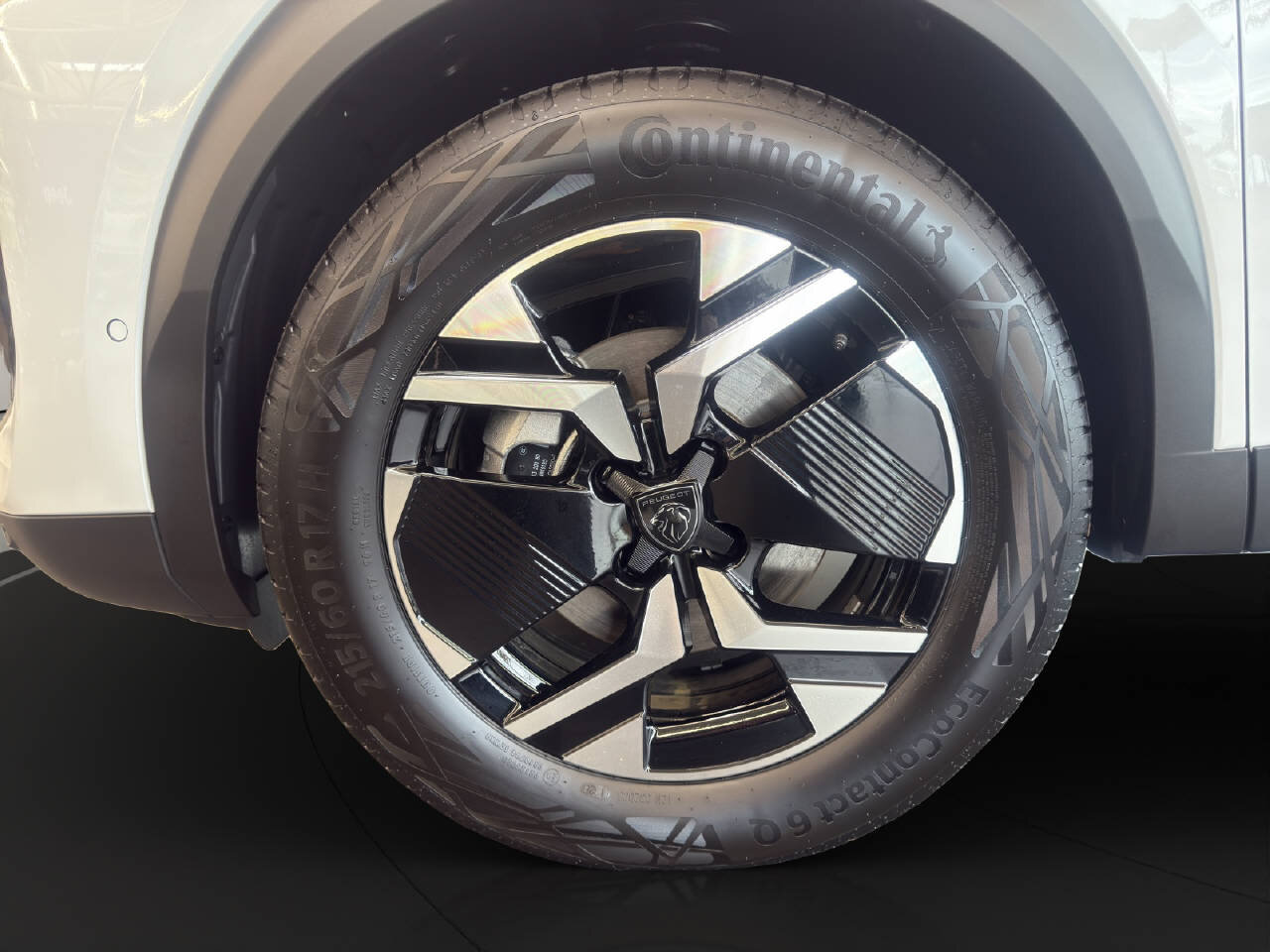 PEUGEOT 2008 1.2 Hybrid 145 PS Allure Premium, Mild-Hybrid Benzin/Elektro, Neuwagen, Automatik - 4