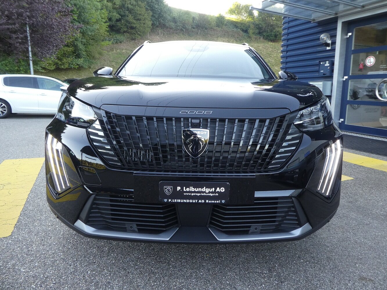 PEUGEOT 2008 1.2 Hybrid 145 GT Exclusive, Mild-Hybrid Benzin/Elektro, Neuwagen, Automatik - 2