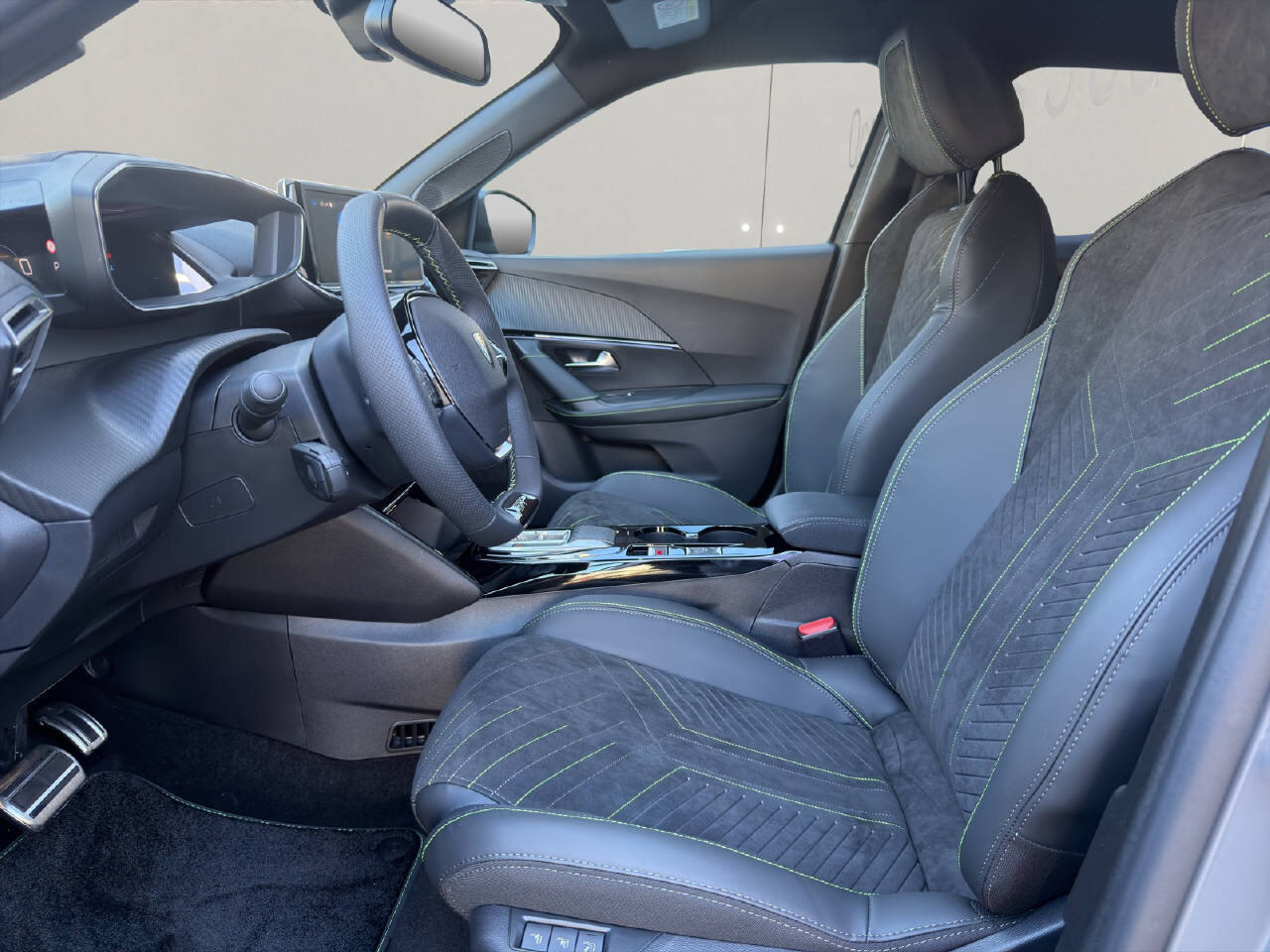 PEUGEOT 2008 1.2 Hybrid 145 GT, Mild-Hybrid Benzin/Elektro, Neuwagen, Automatik - 4