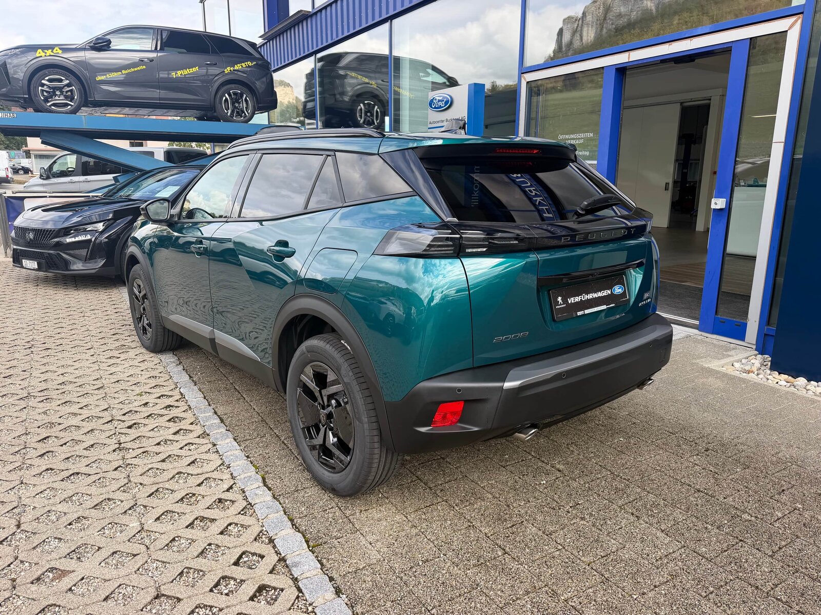 PEUGEOT 2008 1.2 Hybrid 145 Envy, Hybride Léger Essence/Électricité, Voiture nouvelle, Automatique - 3