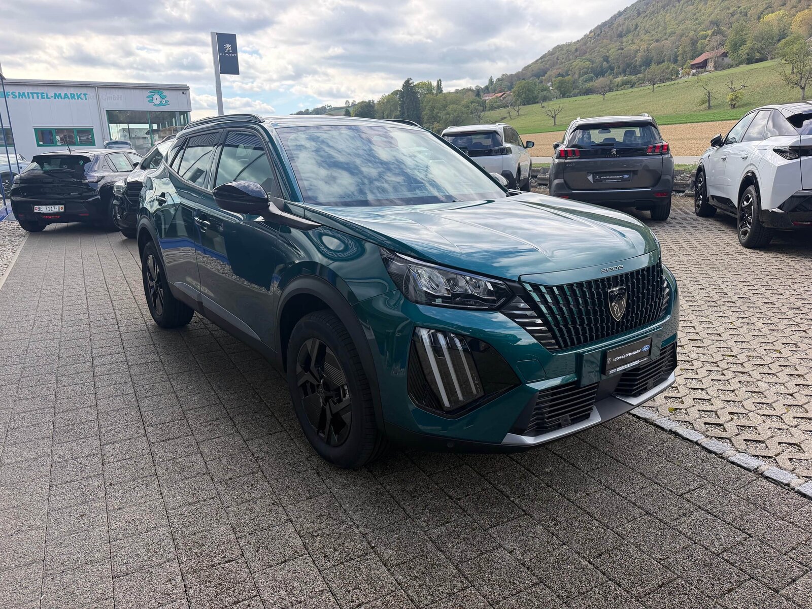 PEUGEOT 2008 1.2 Hybrid 145 Envy, Hybride Léger Essence/Électricité, Voiture nouvelle, Automatique - 5