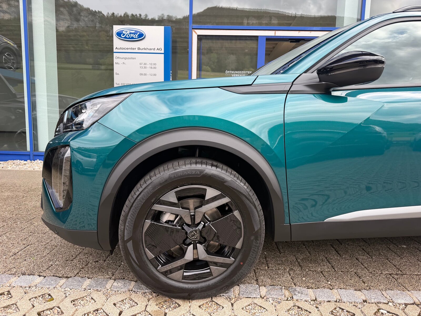 PEUGEOT 2008 1.2 Hybrid 145 Envy, Hybride Léger Essence/Électricité, Voiture nouvelle, Automatique - 6