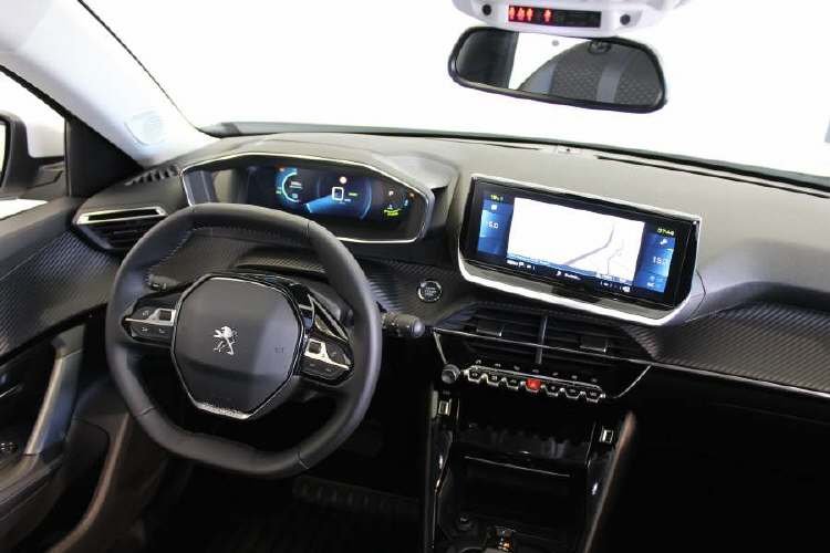 PEUGEOT 2008 e-Allure, Elektro, Occasion / Gebraucht, Automatik - 6