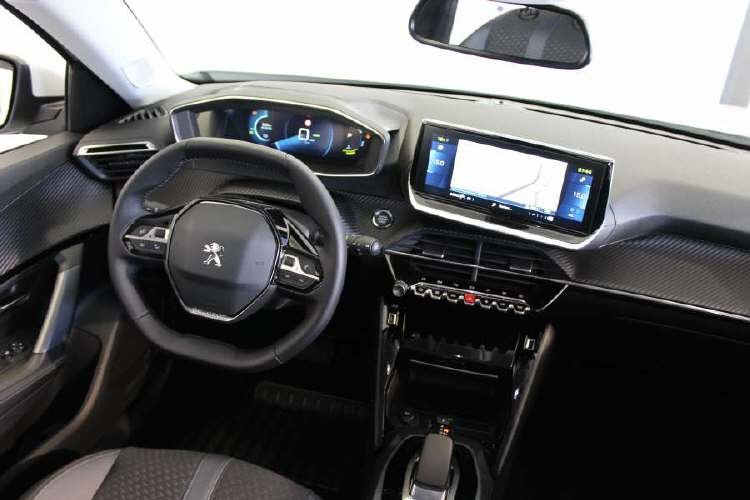 PEUGEOT 2008 e-Allure, Elektro, Occasion / Gebraucht, Automatik - 7