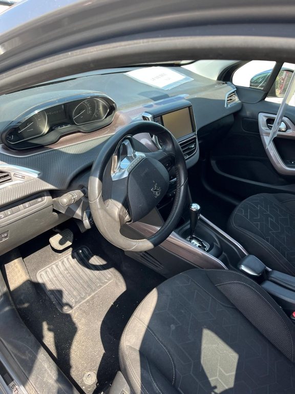 PEUGEOT 2008 1.6 VTi Style, Benzin, Occasion / Gebraucht, Automatik - 6