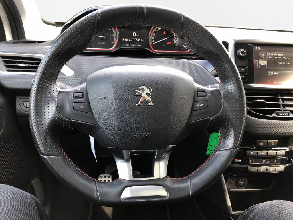 PEUGEOT 2008 1.2 PureTech 130 GT Line S/S, Essence, Occasion / Utilisé, Manuelle - 6