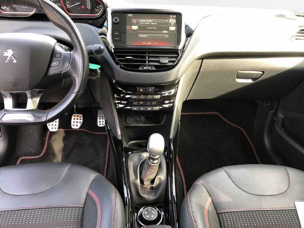 PEUGEOT 2008 1.2 PureTech 130 GT Line S/S, Essence, Occasion / Utilisé, Manuelle - 7
