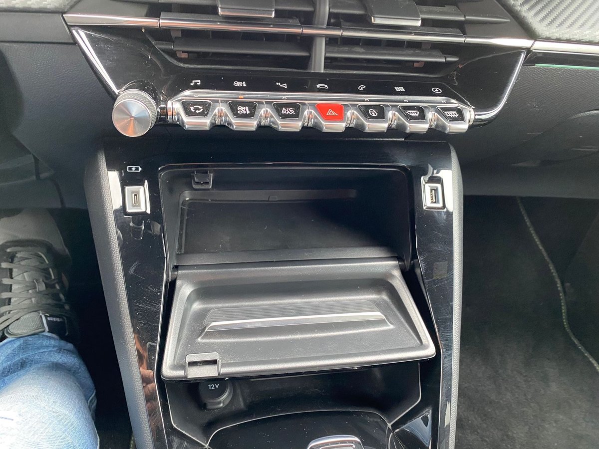 PEUGEOT 2008 e GT, Elettrica, Occasioni / Usate, Automatico - 2