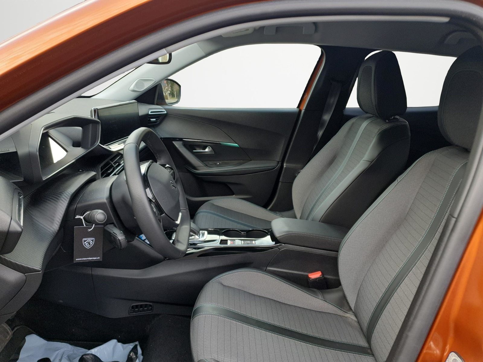 PEUGEOT 2008 e-Active Pack, Elektro, Occasion / Gebraucht, Automatik - 6