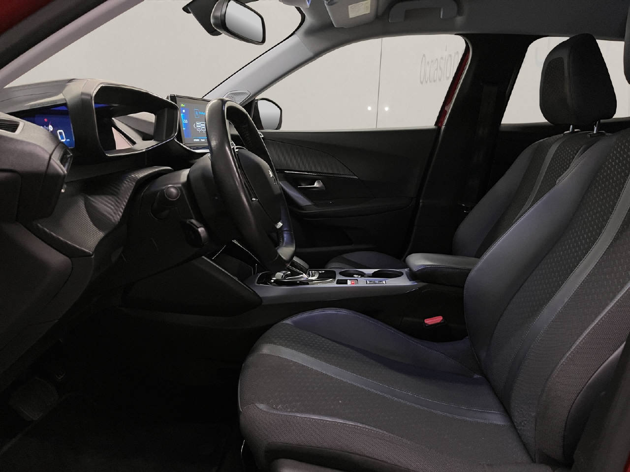 PEUGEOT 2008 e-Allure, Electric, Second hand / Used, Automatic - 5