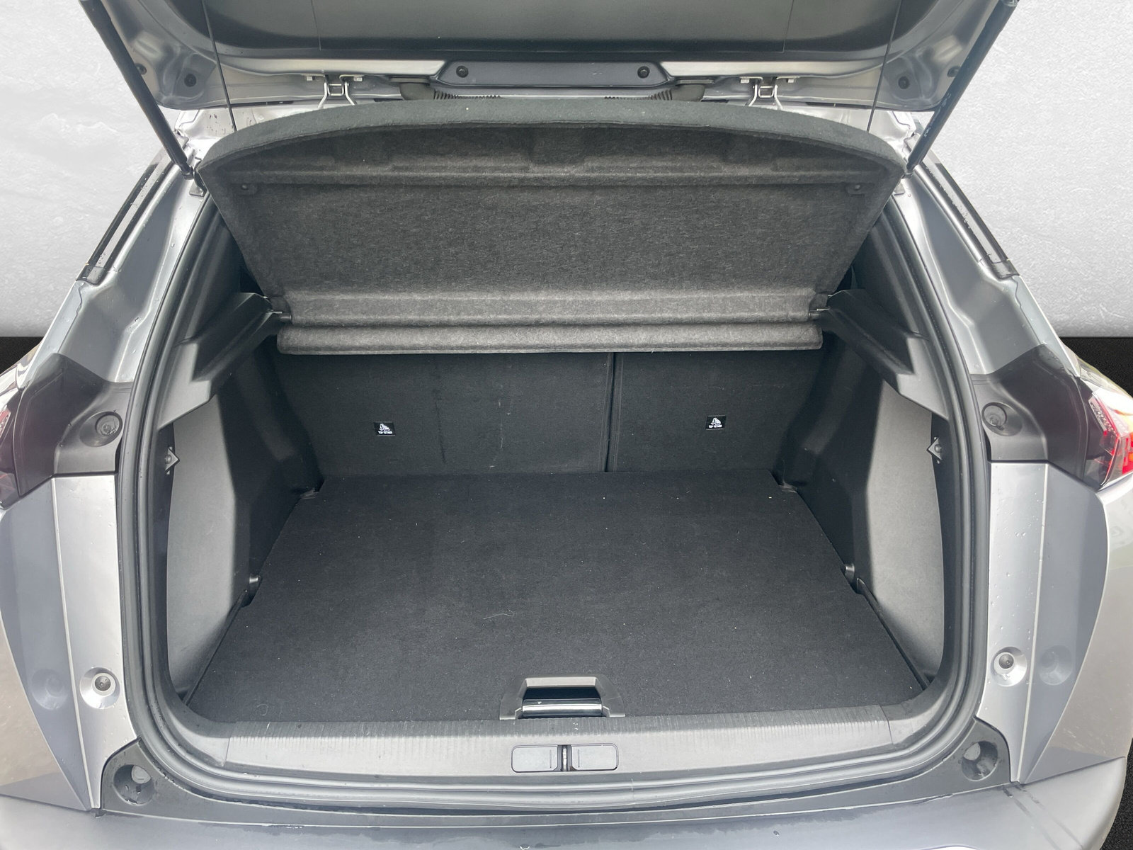 PEUGEOT 2008 e-Allure Pack, Électrique, Occasion / Utilisé, Automatique - 6