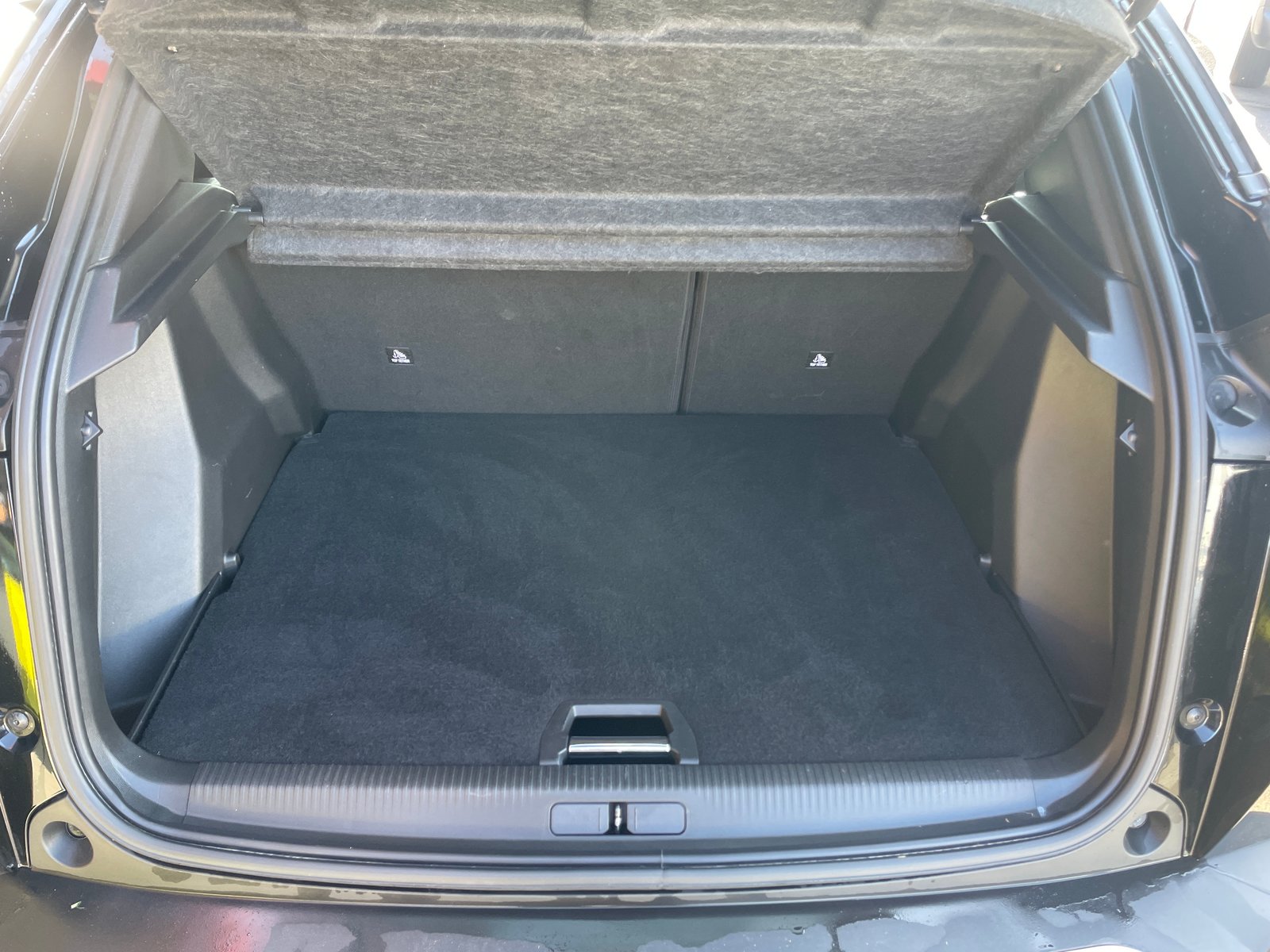 PEUGEOT 2008 1.2 PureTech GT EAT8, Essence, Occasion / Utilisé, Automatique - 6