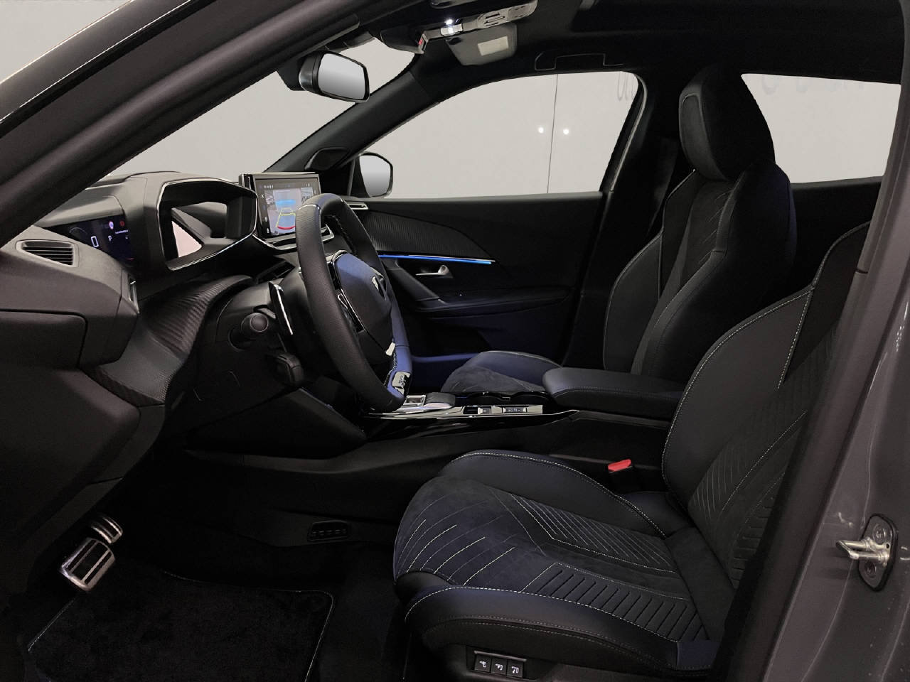 PEUGEOT 2008 1.2 Hybrid 145 GT, Mild-Hybrid Benzin/Elektro, Occasion / Gebraucht, Automatik - 5