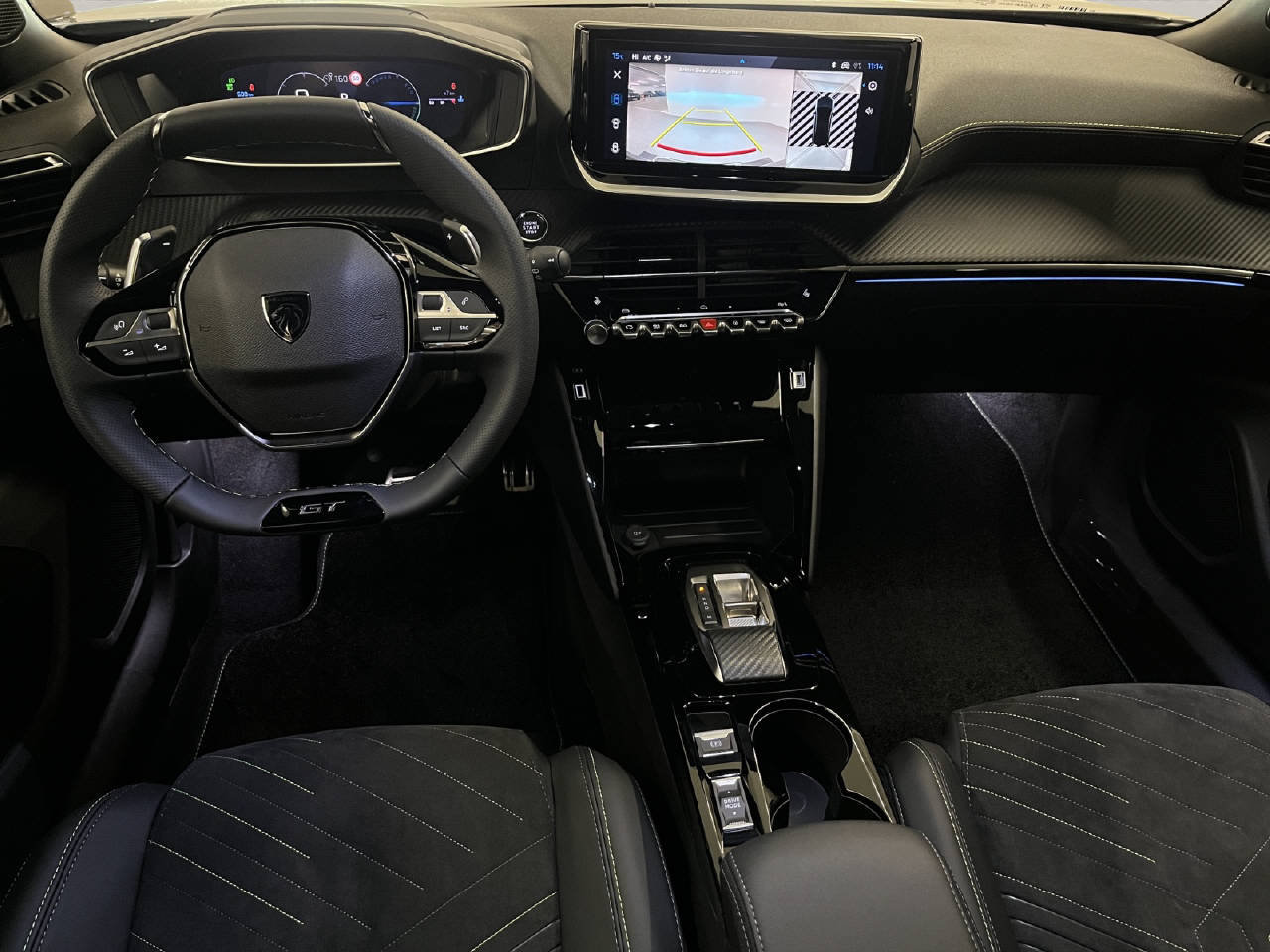 PEUGEOT 2008 1.2 Hybrid 145 GT, Mild-Hybrid Benzin/Elektro, Occasion / Gebraucht, Automatik - 6