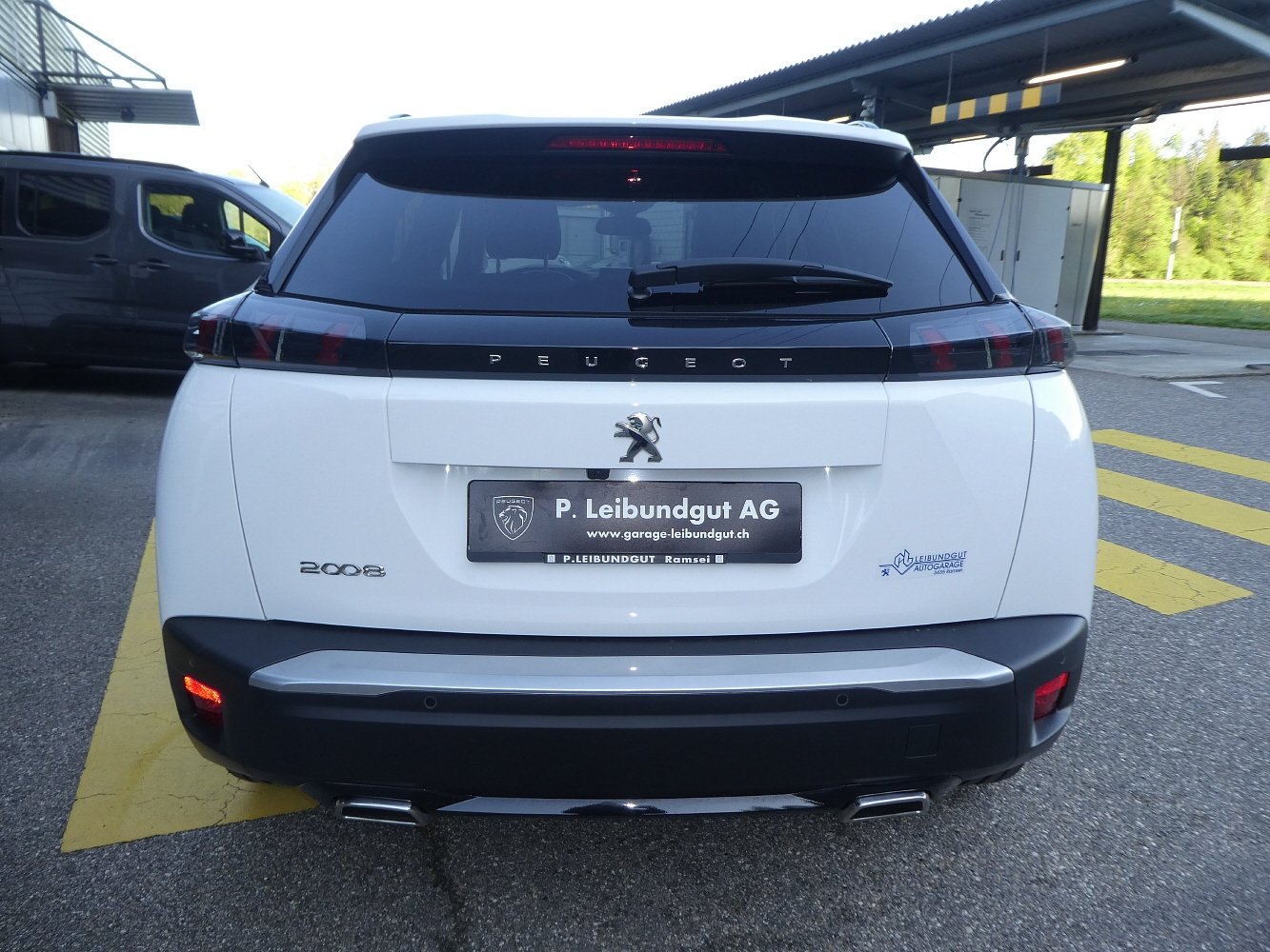 PEUGEOT 2008 1.2 PureTech 130 Allure Pack EAT8, Petrol, Second hand / Used, Automatic - 7