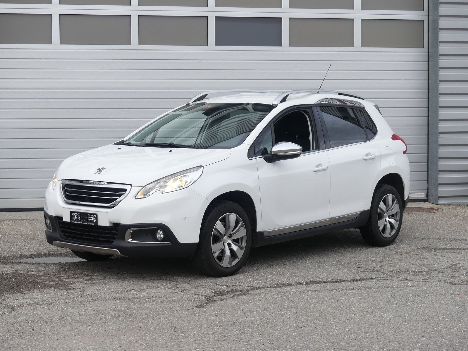 PEUGEOT 2008 1.6 VTI Allure, Petrol, Second hand / Used, Manual - 2
