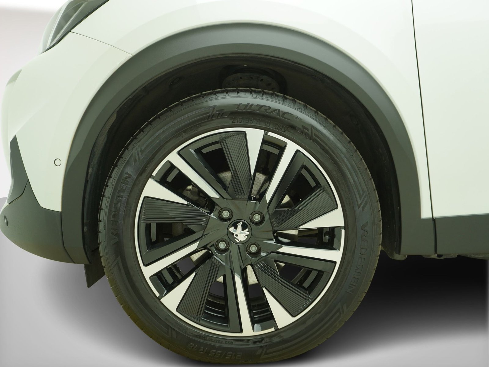 PEUGEOT 2008 e-GT, Électrique, Occasion / Utilisé, Automatique - 7