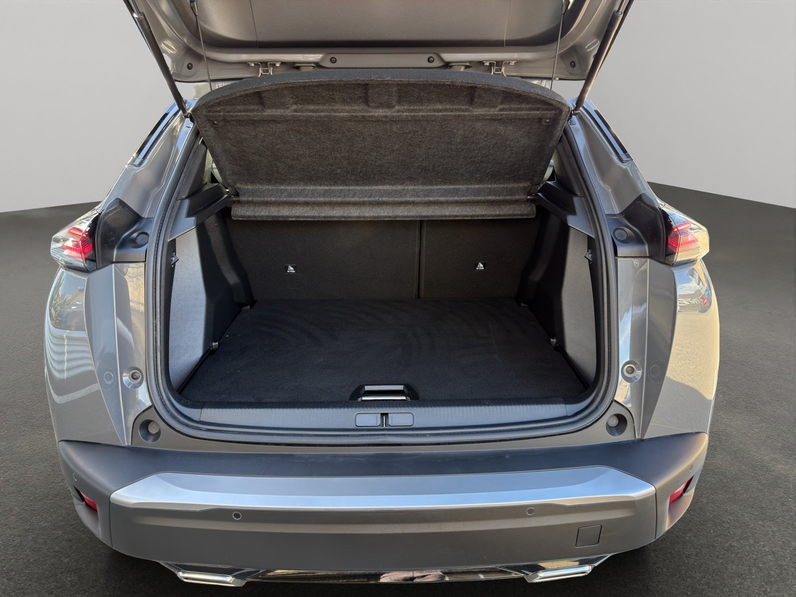 PEUGEOT 2008 1.2 PureTech 130 Allure, Essence, Occasion / Utilisé, Automatique - 6