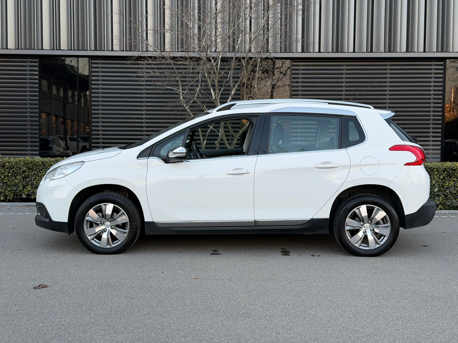 PEUGEOT 2008 1.6 e-HDi Allure EGS6, Diesel, Occasioni / Usate, Automatico - 2