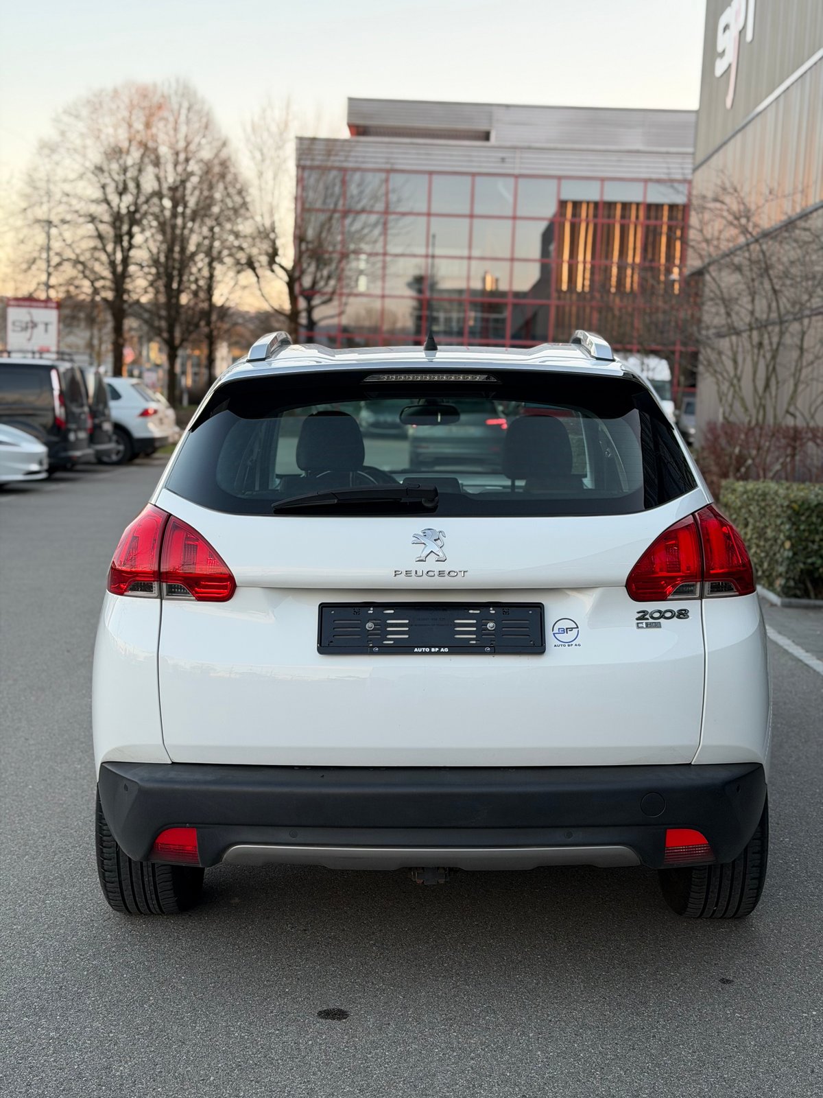 PEUGEOT 2008 1.6 e-HDi Allure EGS6, Diesel, Occasioni / Usate, Automatico - 4