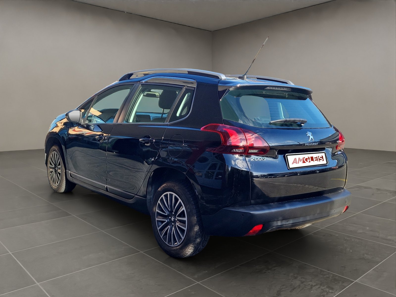 PEUGEOT 2008 Geländewagen 1.2 PureTech Active, Benzin, Occasion / Gebraucht, Handschaltung - 3
