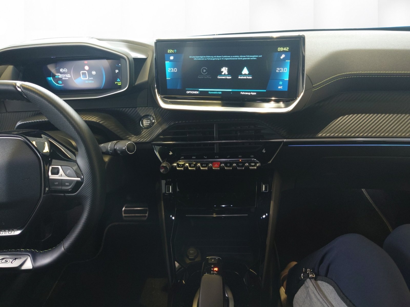PEUGEOT Peugeot 2008e GT-Pack, Elektro, Occasion / Gebraucht, Automatik - 7