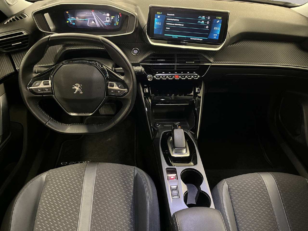 PEUGEOT 2008 e-Allure, Elektro, Occasion / Gebraucht, Automatik - 6