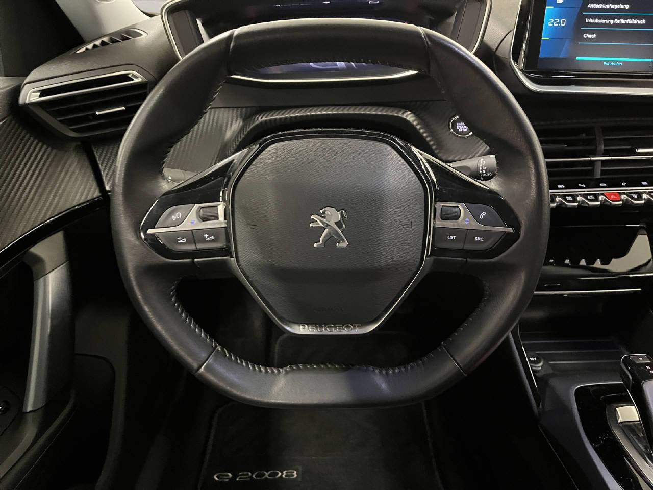 PEUGEOT 2008 e-Allure, Elektro, Occasion / Gebraucht, Automatik - 7