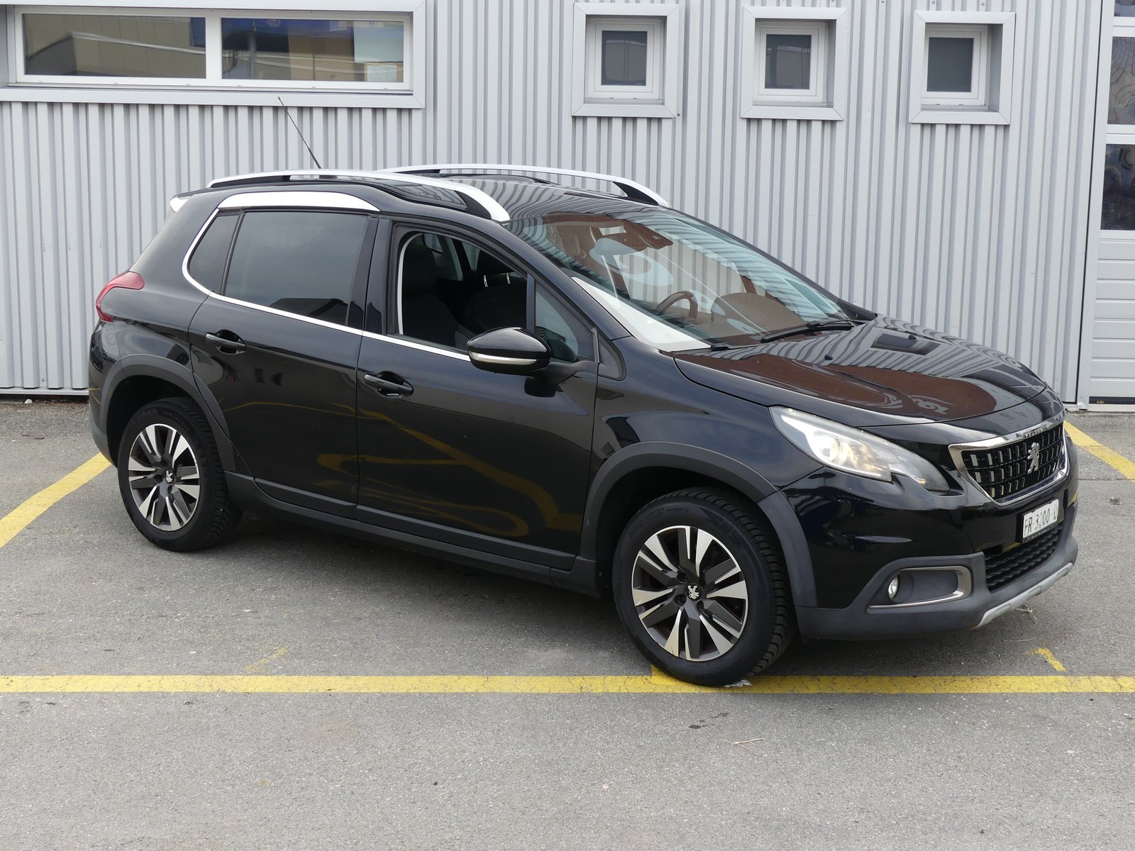 PEUGEOT 2008 1.2 PureTech Allure, Essence, Occasion / Utilisé, Manuelle - 5
