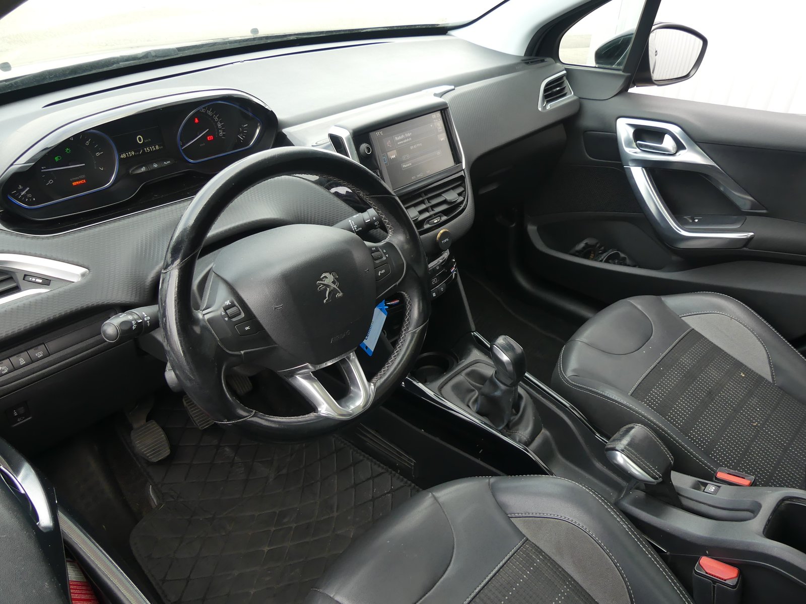 PEUGEOT 2008 1.2 PureTech Allure, Essence, Occasion / Utilisé, Manuelle - 7