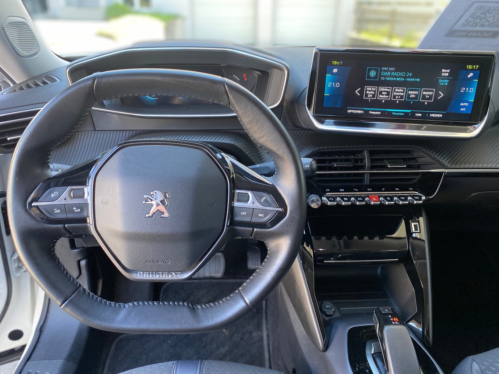 PEUGEOT 2008 e Allure, Electric, Second hand / Used, Automatic - 6