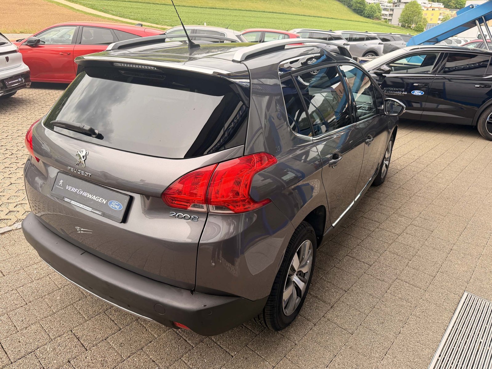 PEUGEOT 2008 1.6 VTi Allure, Essence, Occasion / Utilisé, Automatique - 5