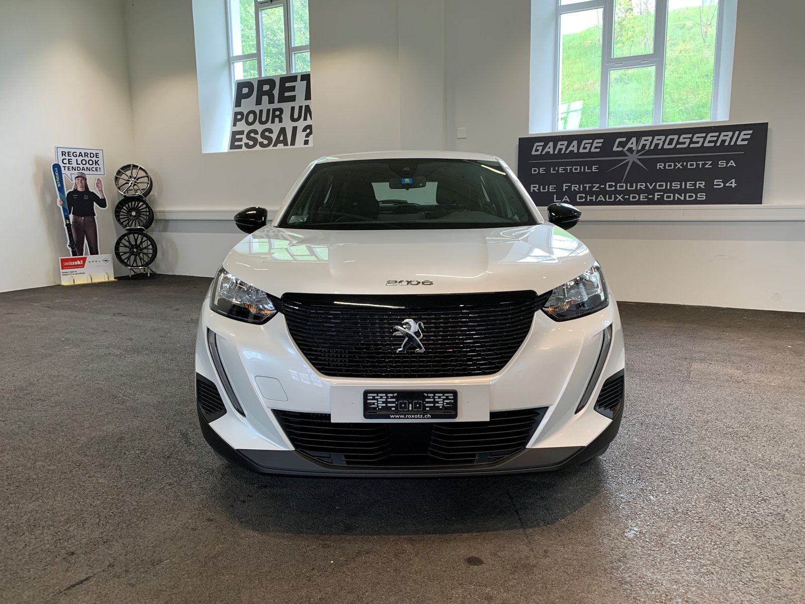 PEUGEOT 2008 1.2 PureTech Active Pack EAT8, Petrol, Second hand / Used, Automatic - 2