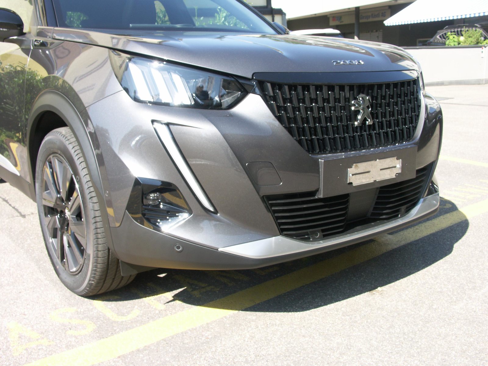 PEUGEOT 2008 1.2 PureTech 155 GT Pack, Petrol, Second hand / Used, Automatic - 2