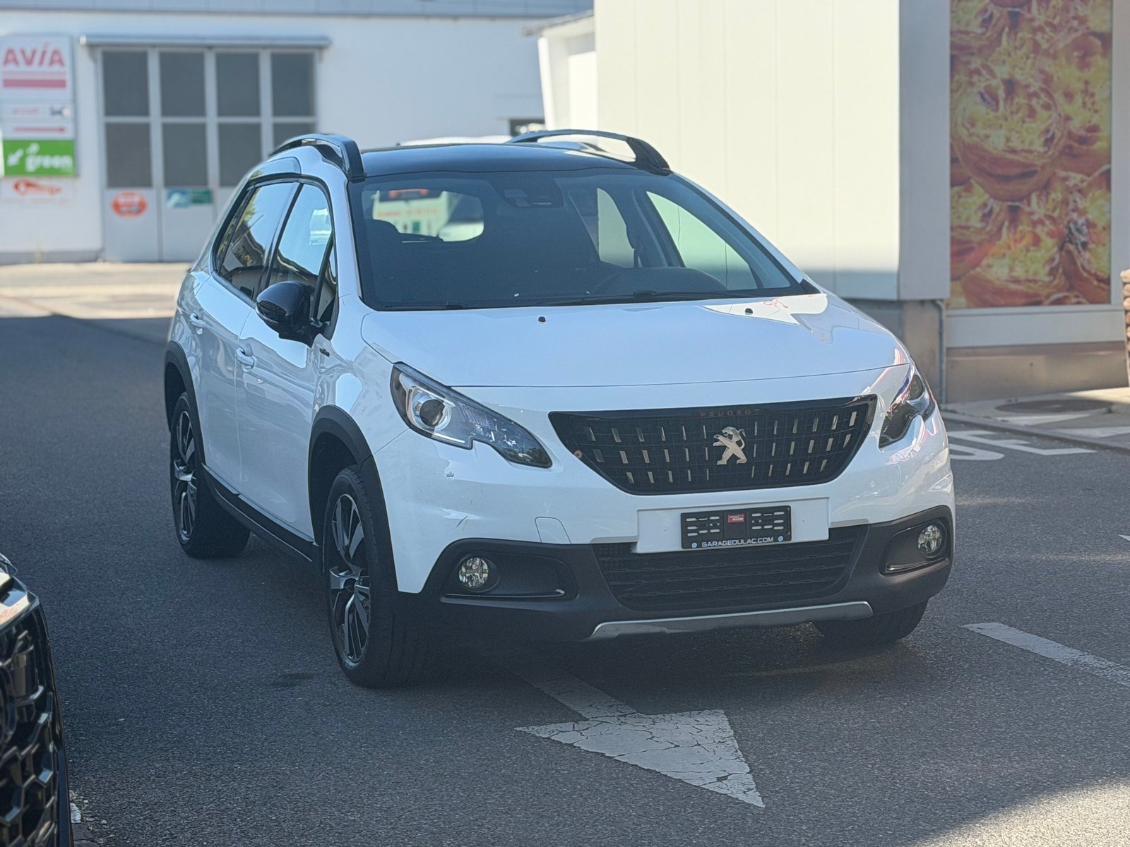 PEUGEOT 2008 1.2 PureTech GT Line, Benzin, Occasion / Gebraucht, Handschaltung - 3