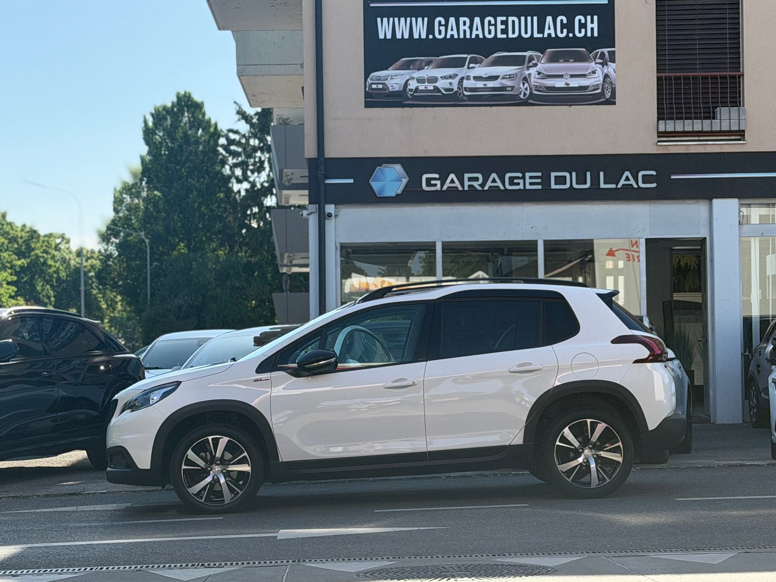 PEUGEOT 2008 1.2 PureTech GT Line, Benzin, Occasion / Gebraucht, Handschaltung - 4