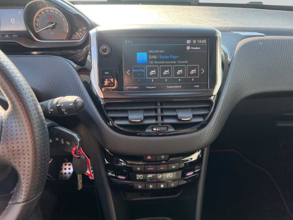 PEUGEOT 2008 1.2 PureTech 110 GT Line S/S, Benzina, Occasioni / Usate, Automatico - 7