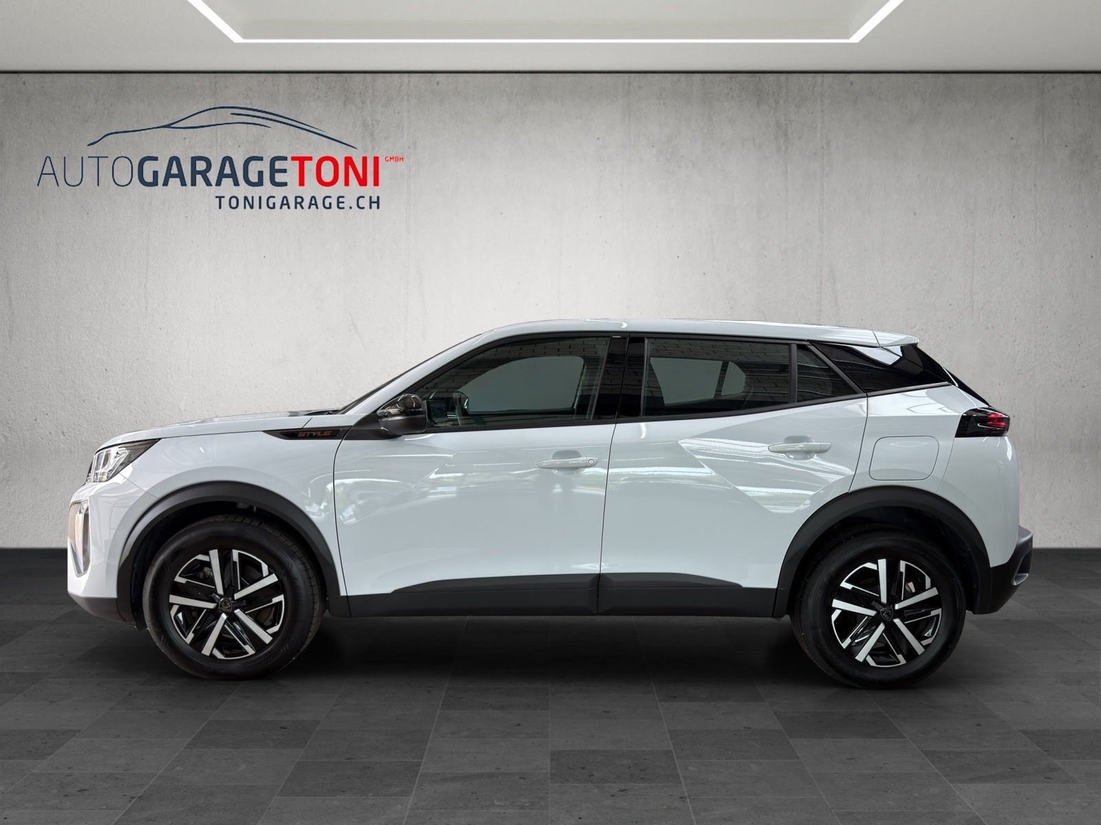 PEUGEOT 2008 1.2 145 MHEV Style, Mild-Hybrid Petrol/Electric, Second hand / Used, Automatic - 4
