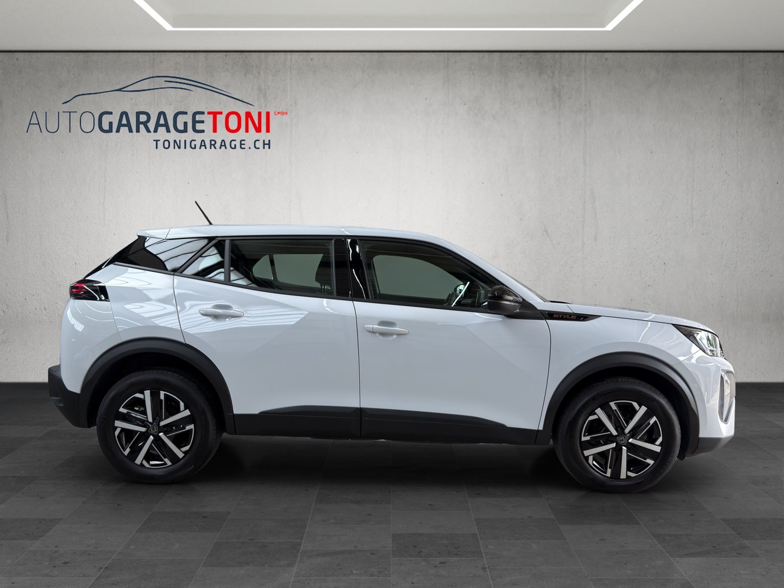 PEUGEOT 2008 1.2 145 MHEV Style, Mild-Hybrid Petrol/Electric, Second hand / Used, Automatic - 5