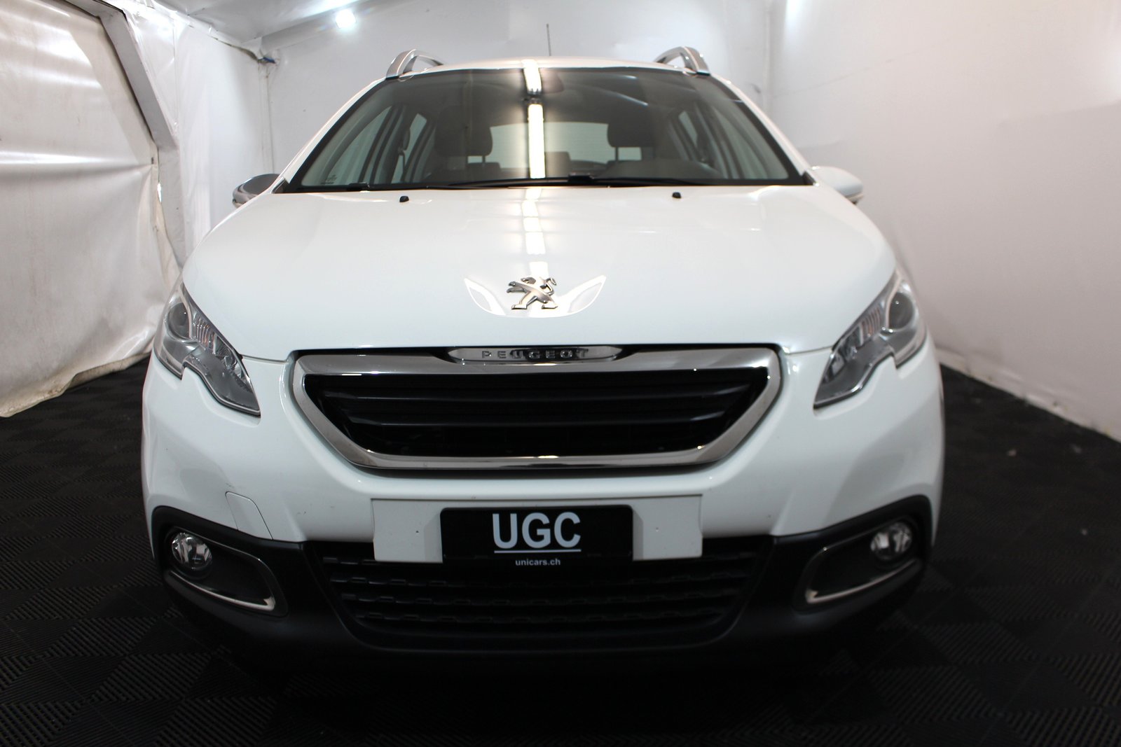 PEUGEOT 2008 1.6 VTi Active, Benzin, Occasion / Gebraucht, Automatik - 2