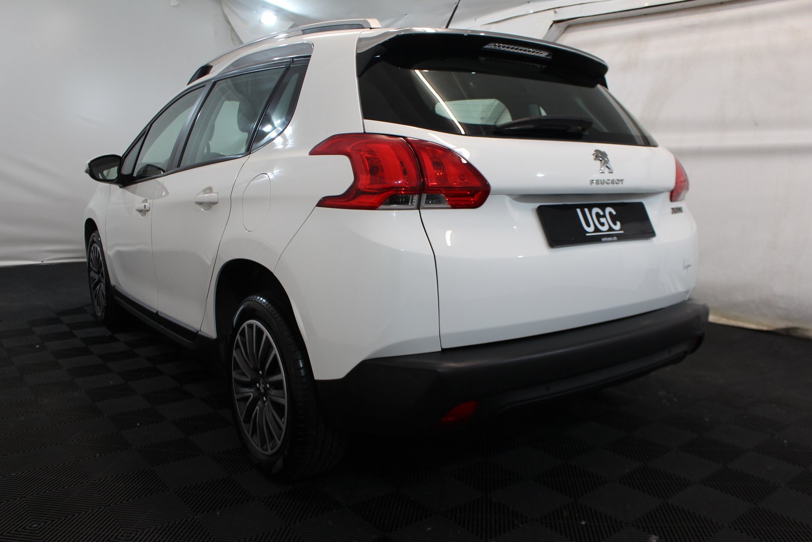 PEUGEOT 2008 1.6 VTi Active, Benzin, Occasion / Gebraucht, Automatik - 4