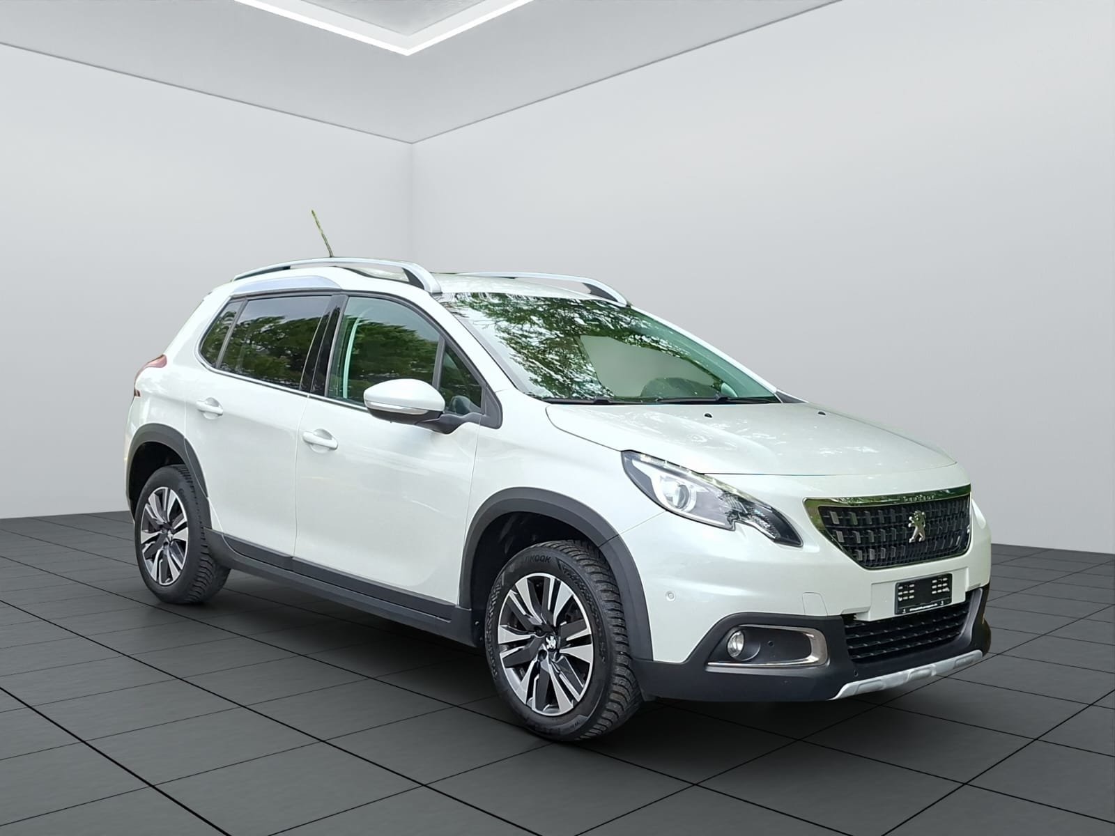 PEUGEOT 2008 1.2 PureTech Allure, Benzin, Occasion / Gebraucht, Handschaltung - 3