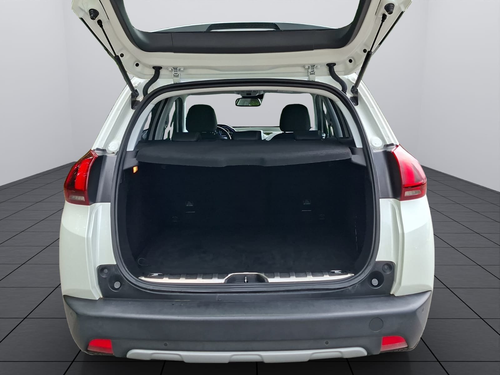 PEUGEOT 2008 1.2 PureTech Allure, Benzin, Occasion / Gebraucht, Handschaltung - 7
