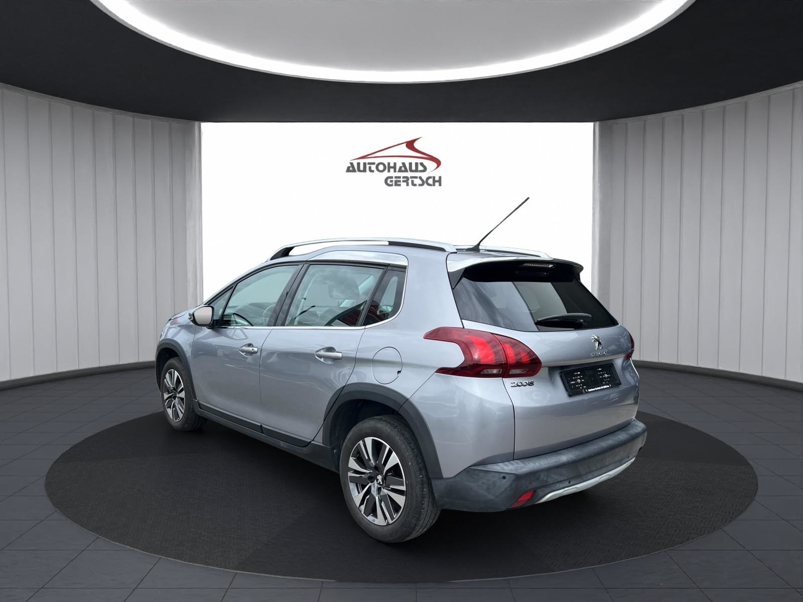 PEUGEOT 2008 1.2 PureTech 110 Allure S/S, Essence, Occasion / Utilisé, Automatique - 6
