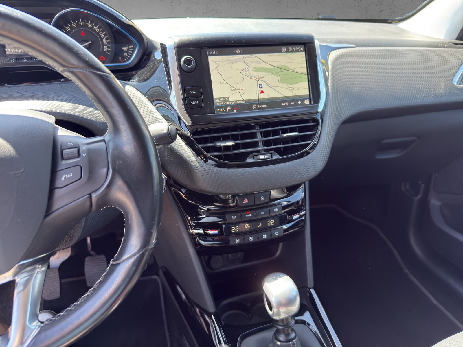 PEUGEOT 2008 1.2 PureTech GT Line, Benzin, Occasion / Gebraucht, Handschaltung - 7