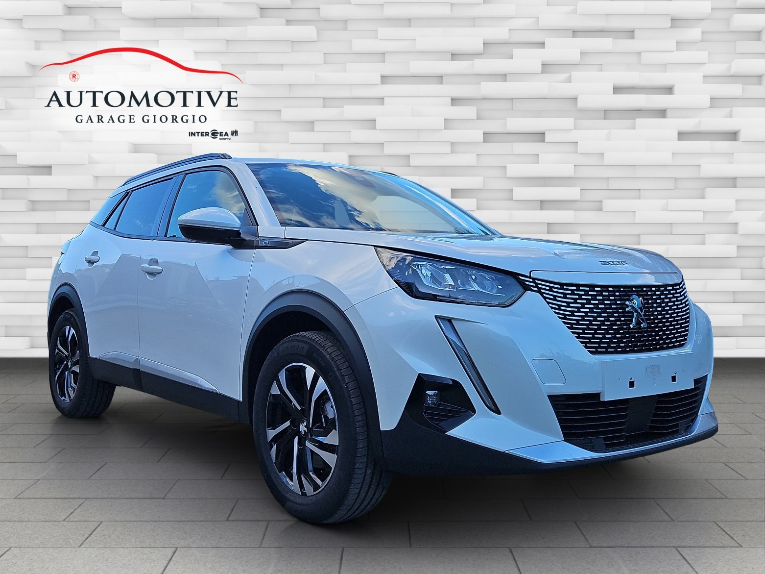 PEUGEOT 2008 e Allure, Electric, Second hand / Used, Automatic - 2