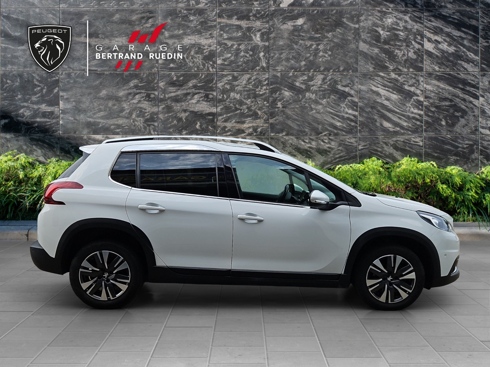 PEUGEOT 2008 1.2 PureTech Allure EAT6, Petrol, Second hand / Used, Automatic - 7