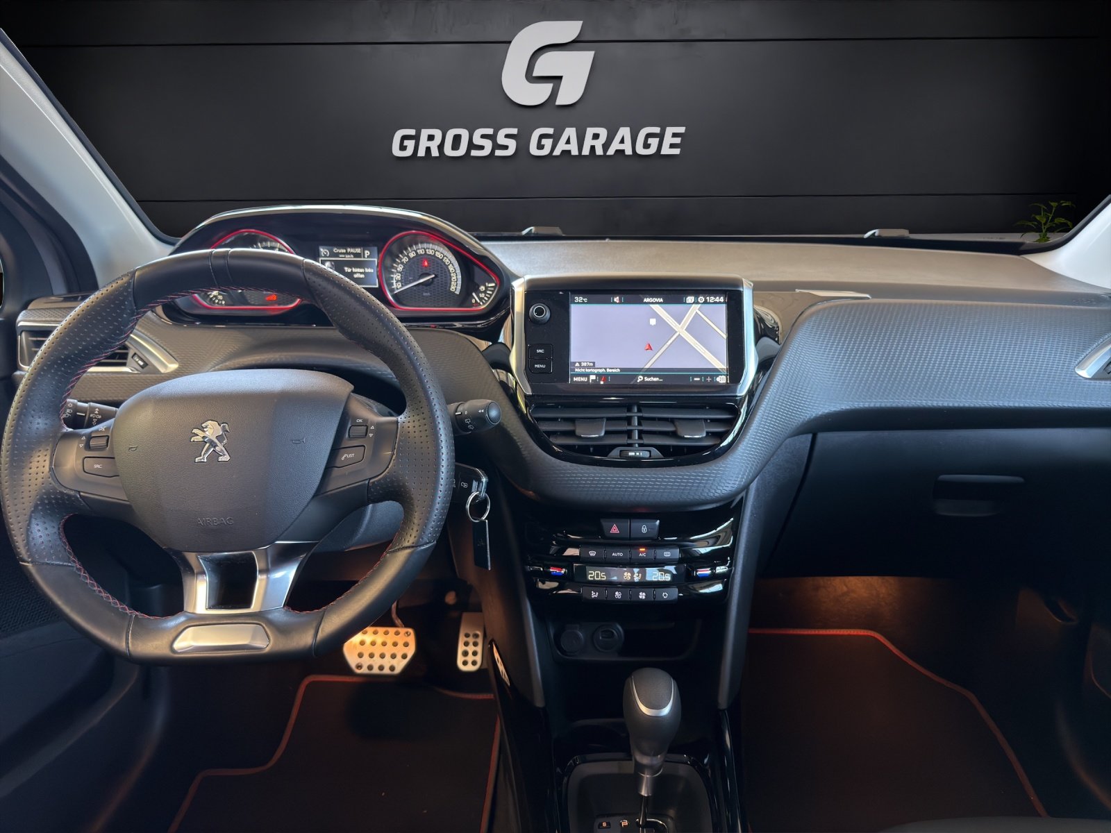 PEUGEOT 2008 1.2 PureTech GT Line, Essence, Occasion / Utilisé, Automatique - 6